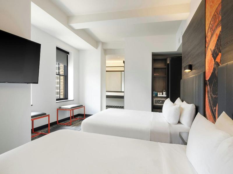Aloft Philadelphia Downtown image