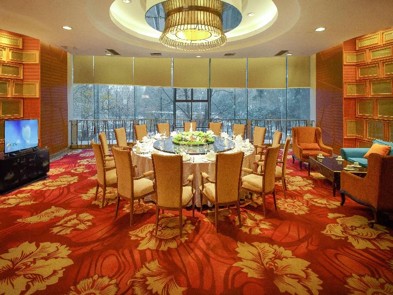 Holiday Inn Chengdu Century City-East tower