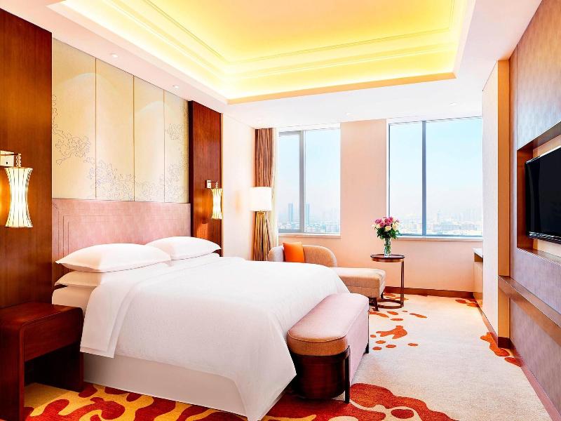 Deluxe Room, 1 King Bed