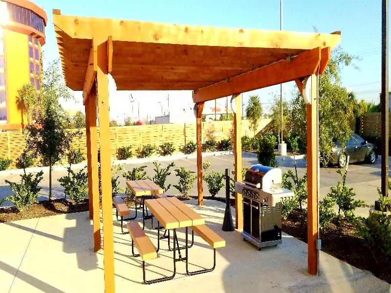 Holiday Inn Express & Suites Pasadena Houston image