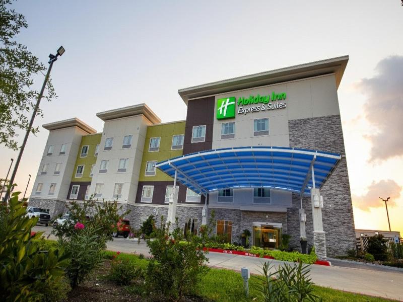 Holiday Inn Express & Suites Pasadena Houston image