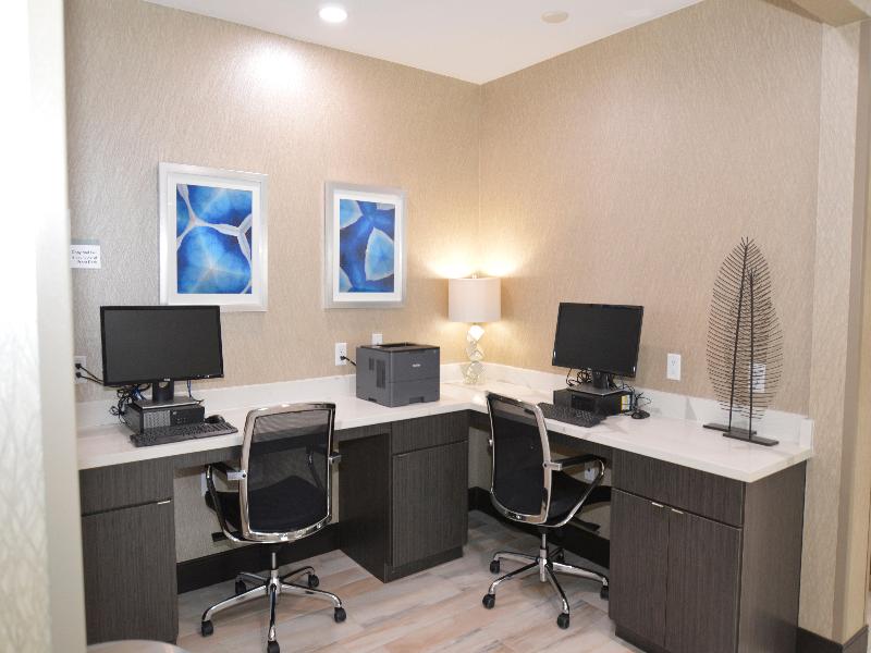 Holiday Inn Express & Suites Pasadena Houston image