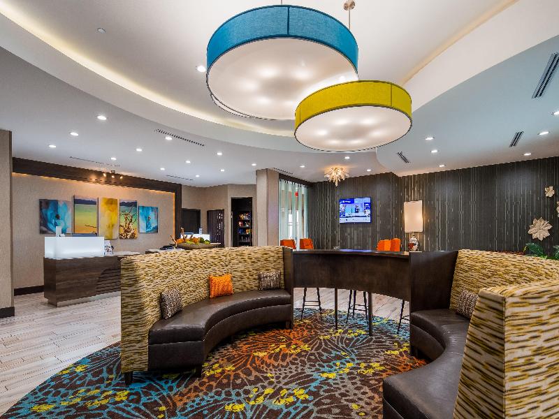 Holiday Inn Express & Suites Pasadena Houston image