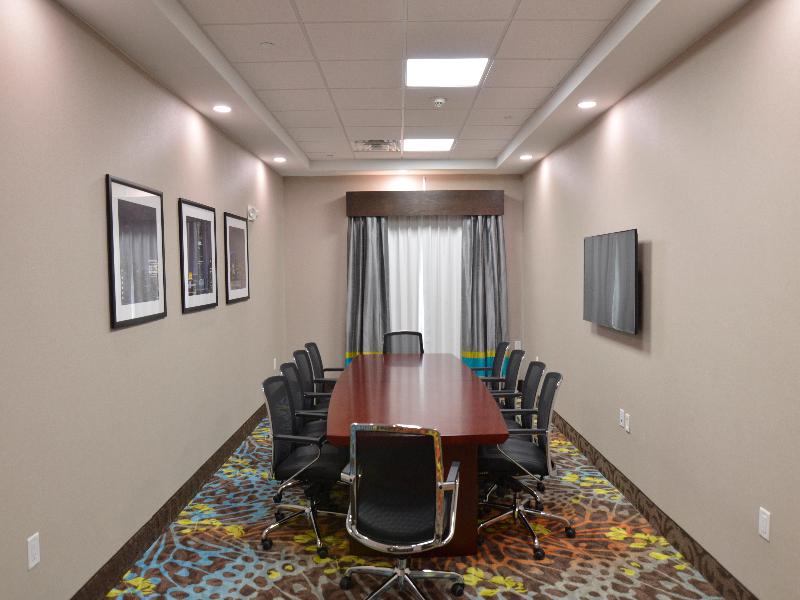 Holiday Inn Express & Suites Pasadena Houston image