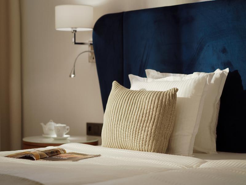 Astor Garden Hotel image