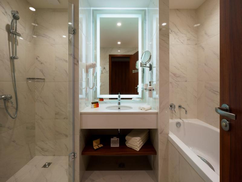 Astor Garden Hotel image