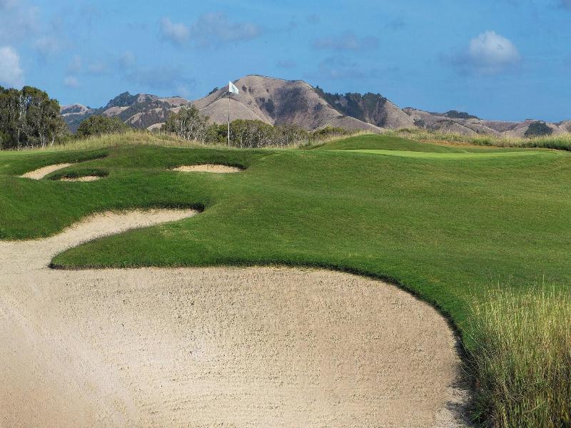Sheraton New Caledonia Deva Spa & Golf Resort image