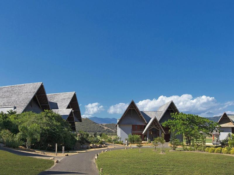 Sheraton New Caledonia Deva Spa & Golf Resort image