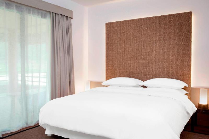Sheraton New Caledonia Deva Spa & Golf Resort image