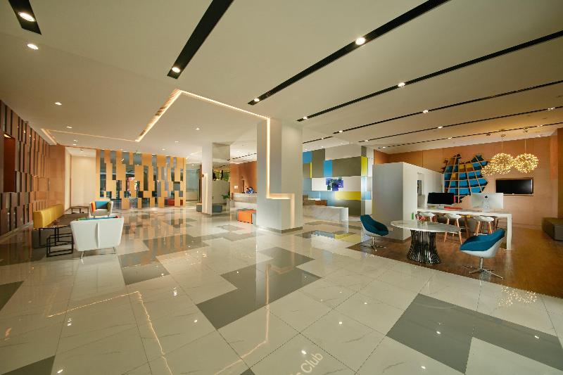 Holiday Inn Express Leshan City Square image