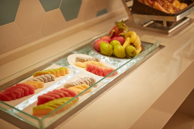 Holiday Inn Express Leshan City Square image