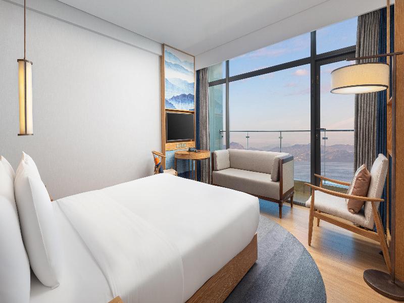 Hotel Indigo Dali Erhai image