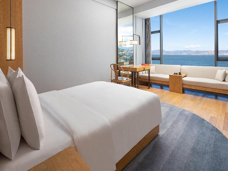 Hotel Indigo Dali Erhai image