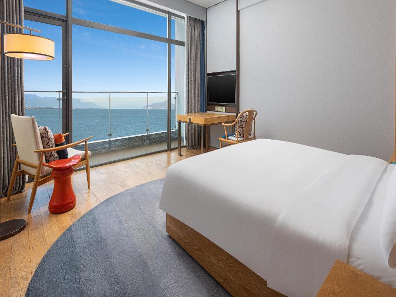 Hotel Indigo Dali Erhai image