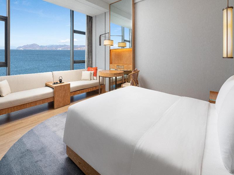 Hotel Indigo Dali Erhai image