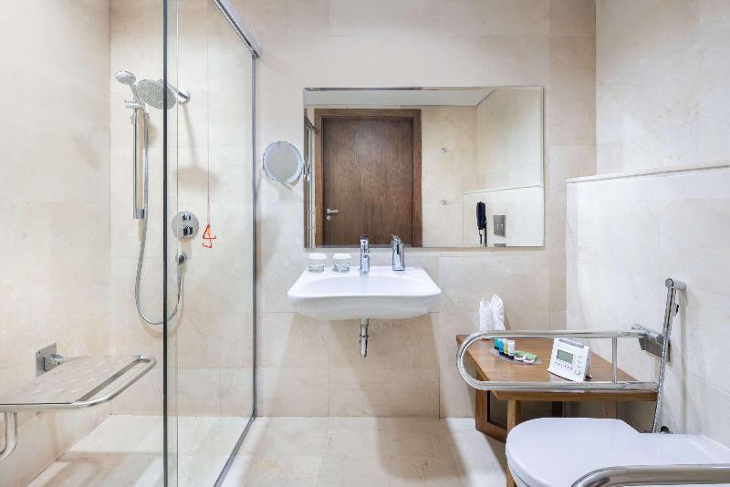 DoubleTree by Hilton Jeddah Al Andalus Mall image