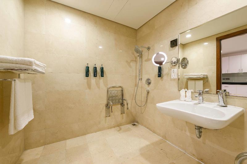 DoubleTree by Hilton Jeddah Al Andalus Mall image