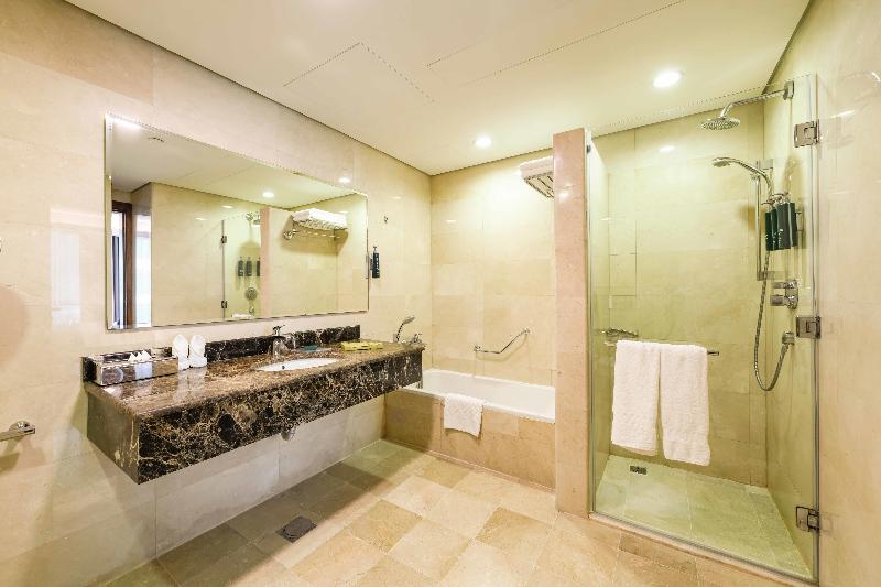 DoubleTree by Hilton Jeddah Al Andalus Mall image