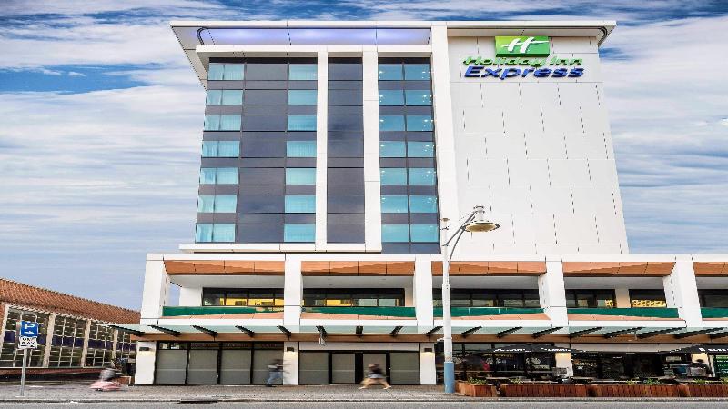 Holiday Inn Express Adelaide City Centre