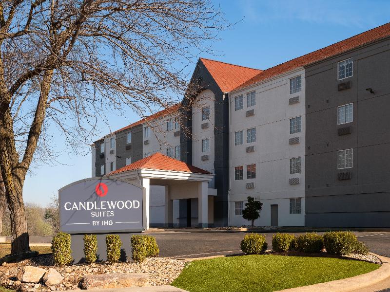 Candlewood Suites Topeka West photo 24
