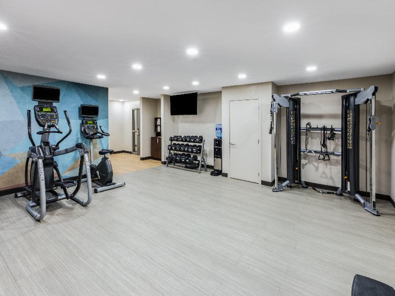 Candlewood Suites Topeka West