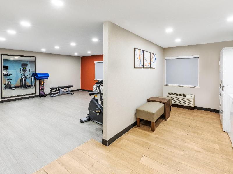 Candlewood Suites Topeka West