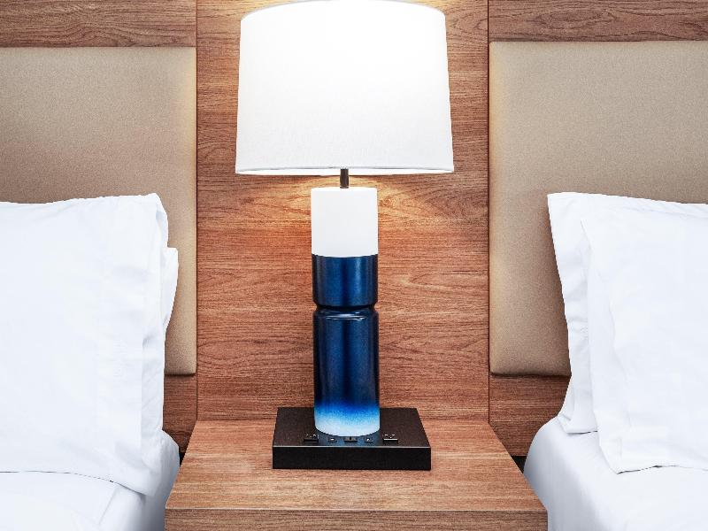 Candlewood Suites Topeka West image