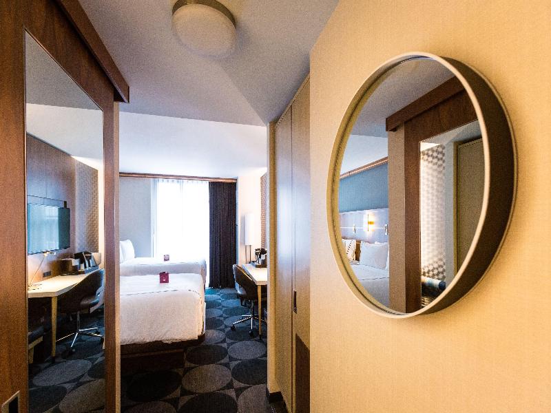 Crowne Plaza HY36 Midtown Manhattan image