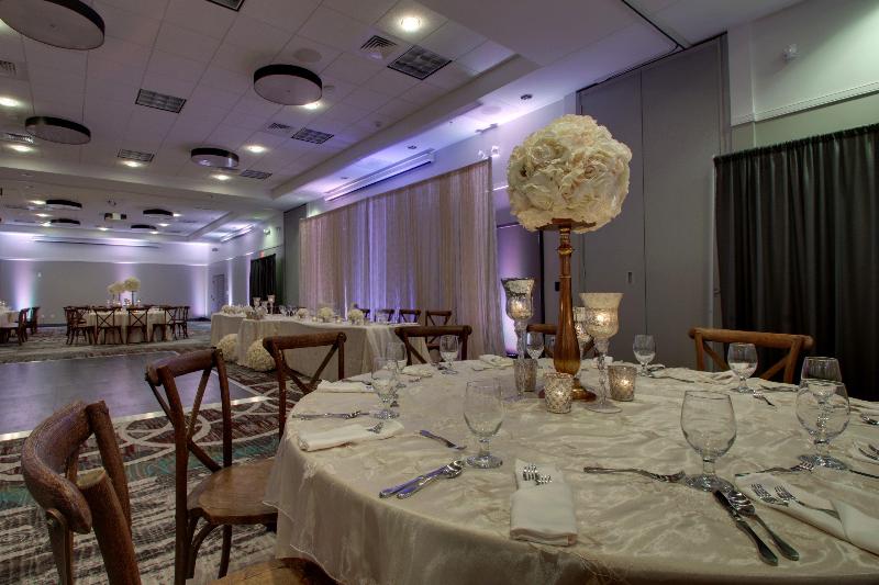 Holiday Inn Hotel and Suites Peoria At Grand Prair image