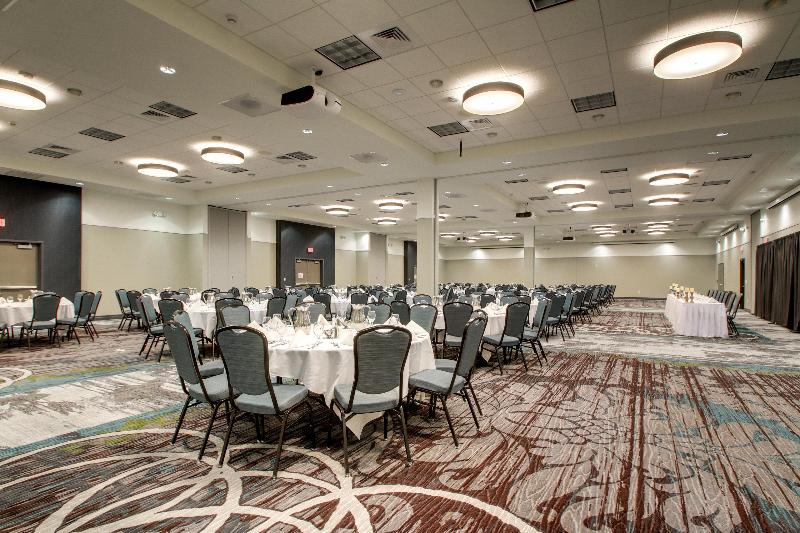 Holiday Inn Hotel and Suites Peoria At Grand Prair image