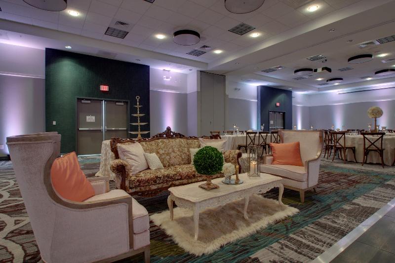Holiday Inn Hotel and Suites Peoria At Grand Prair image