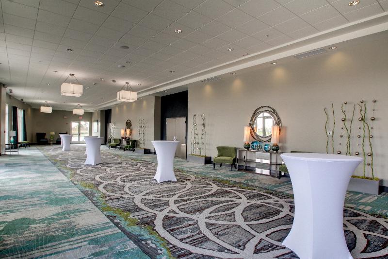 Holiday Inn Hotel and Suites Peoria At Grand Prair image