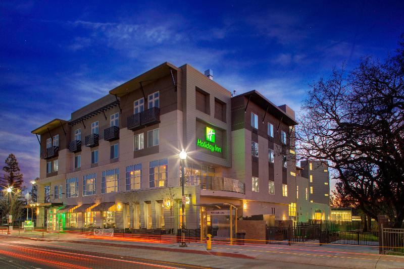 Holiday Inn Windsor - Wine Country