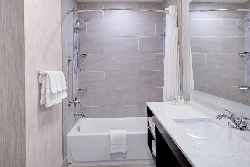 Holiday Inn Windsor - Wine Country photo 23