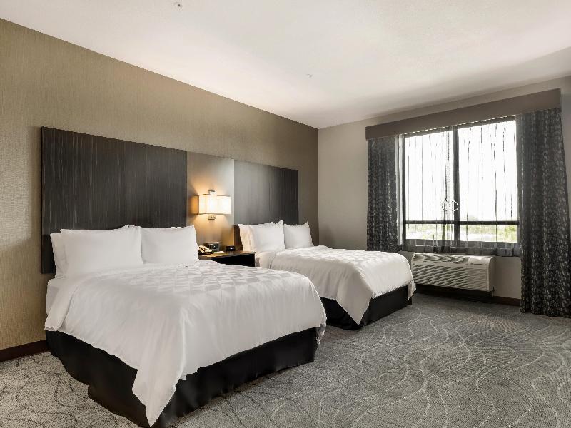 Holiday Inn & Suites Silicon Valley - Milpitas image