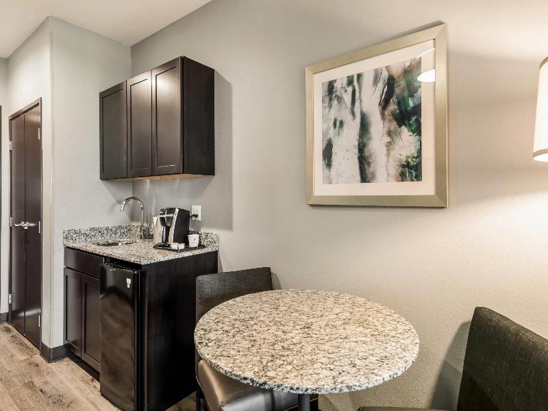 Holiday Inn & Suites Silicon Valley - Milpitas image
