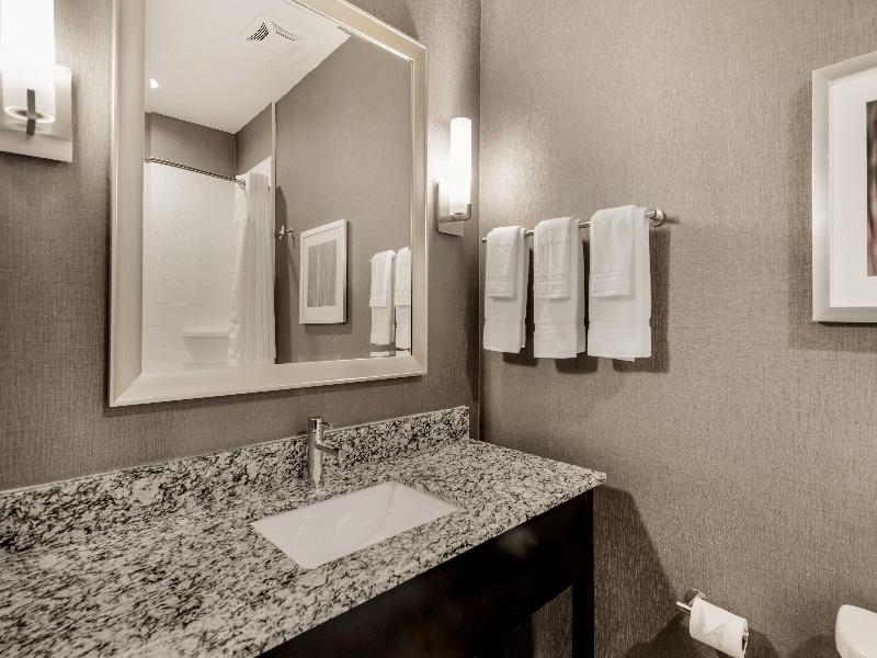 Holiday Inn & Suites Silicon Valley - Milpitas image