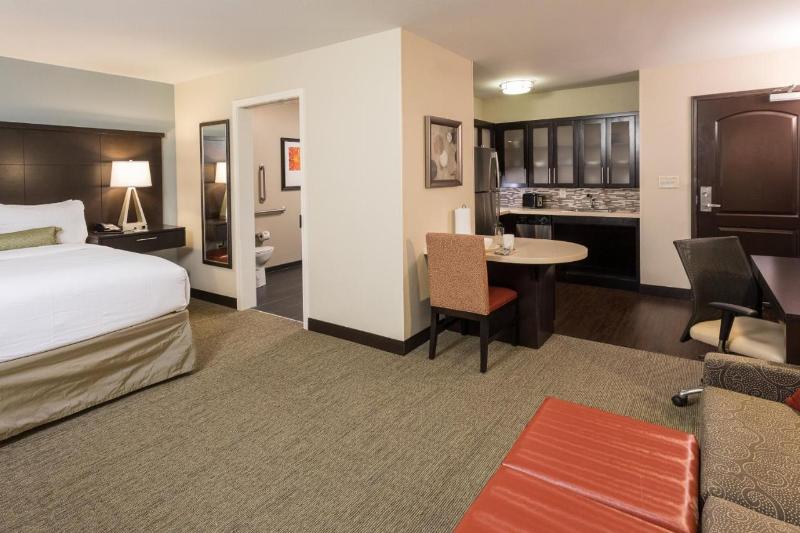 Staybridge Suites Omaha West By IHG photo 8