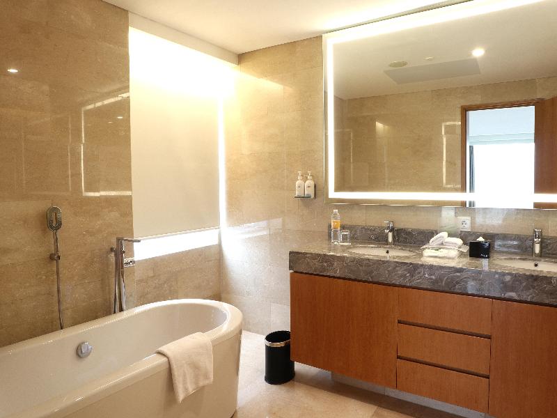 Holiday Inn & Suites Jakarta Gajah Mada image