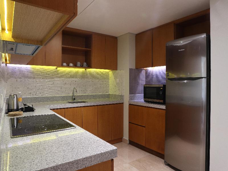 Holiday Inn & Suites Jakarta Gajah Mada image