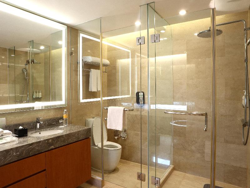 Holiday Inn & Suites Jakarta Gajah Mada image