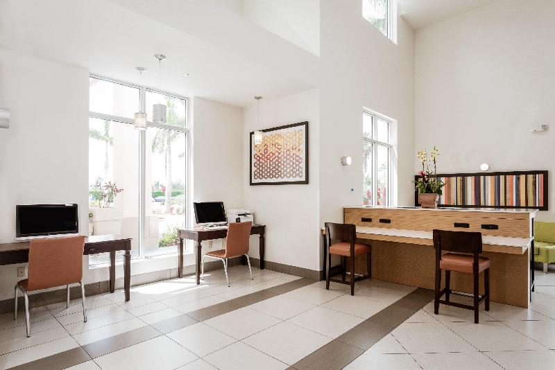 Holiday Inn Express and Suites Boynton Beach West