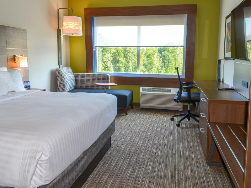 Holiday Inn Express Charlotte Ne University Area image