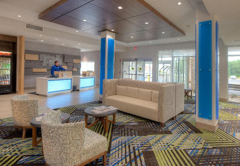 Holiday Inn Express & Suites Fort Mill By IHG image