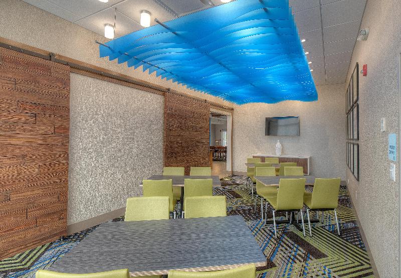 Holiday Inn Express & Suites Fort Mill By IHG image