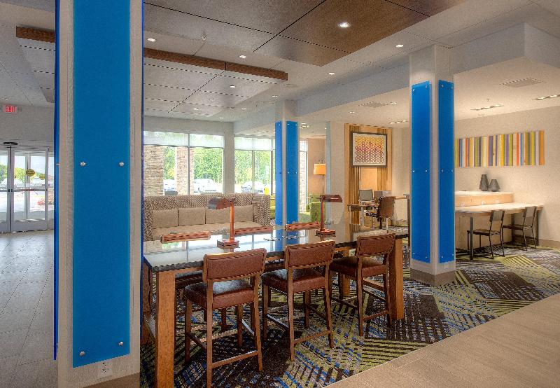 Holiday Inn Express & Suites Fort Mill By IHG image