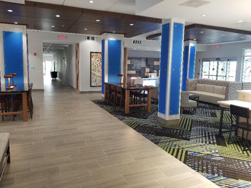 Holiday Inn Express & Suites Fort Mill By IHG image