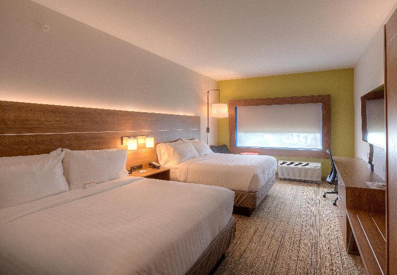 Holiday Inn Express & Suites Fort Mill By IHG image
