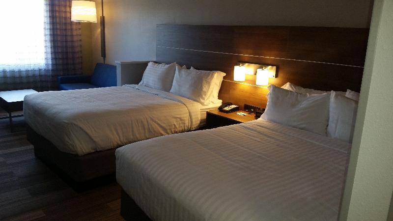 Holiday Inn Express & Suites Fort Mill By IHG image