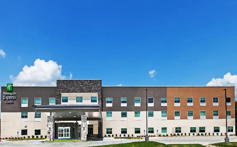 Holiday Inn Express and Suites Coffeyville image